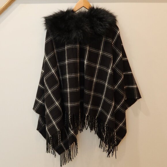 NWT JCREW plaid cape scarf wrap black white fringe faux fur holiday cozy elegant - Picture 3 of 8